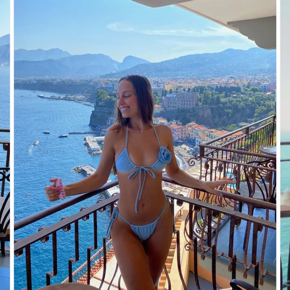 NWT Strawberry Milk Mob Baby Blue Bikini SEABOB TOP Medium